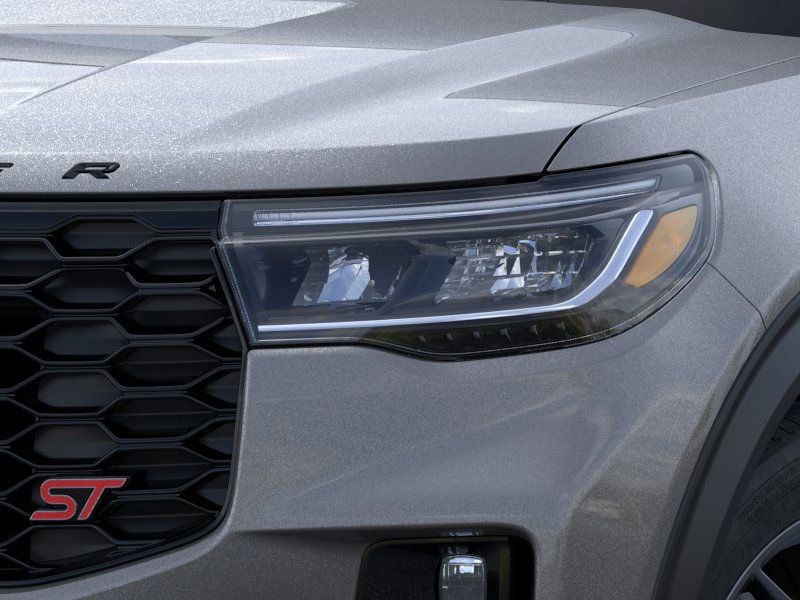 2025 Ford Explorer ST photo 13