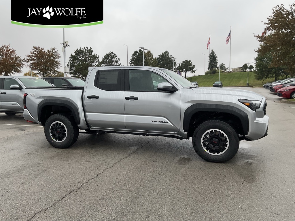 2025 Toyota Tacoma TRD Off Road's photo