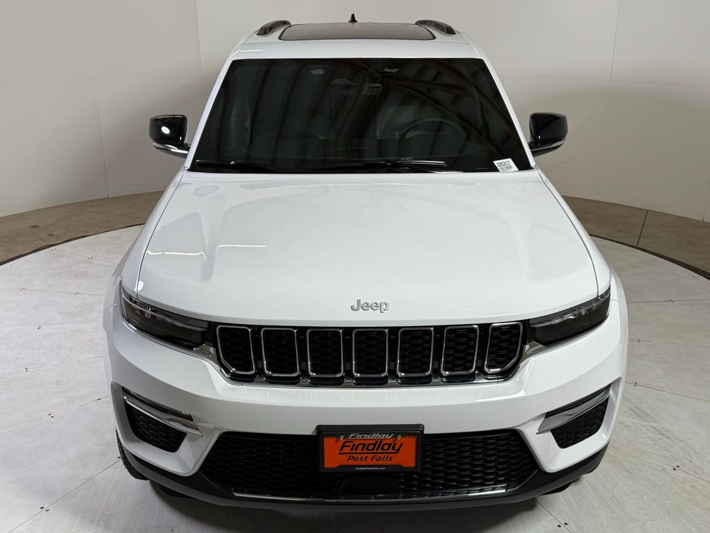 2025 Jeep Grand Cherokee Limited photo 2