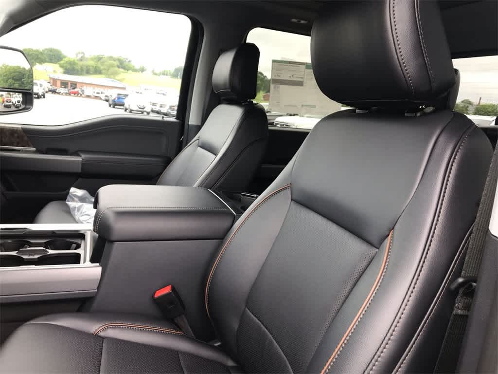 2025 Ford F-250 Lariat photo 10