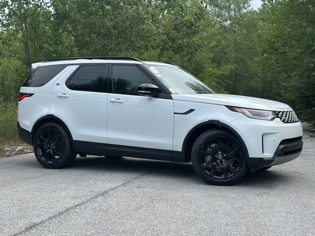 2025 Land Rover Discovery S photo 3