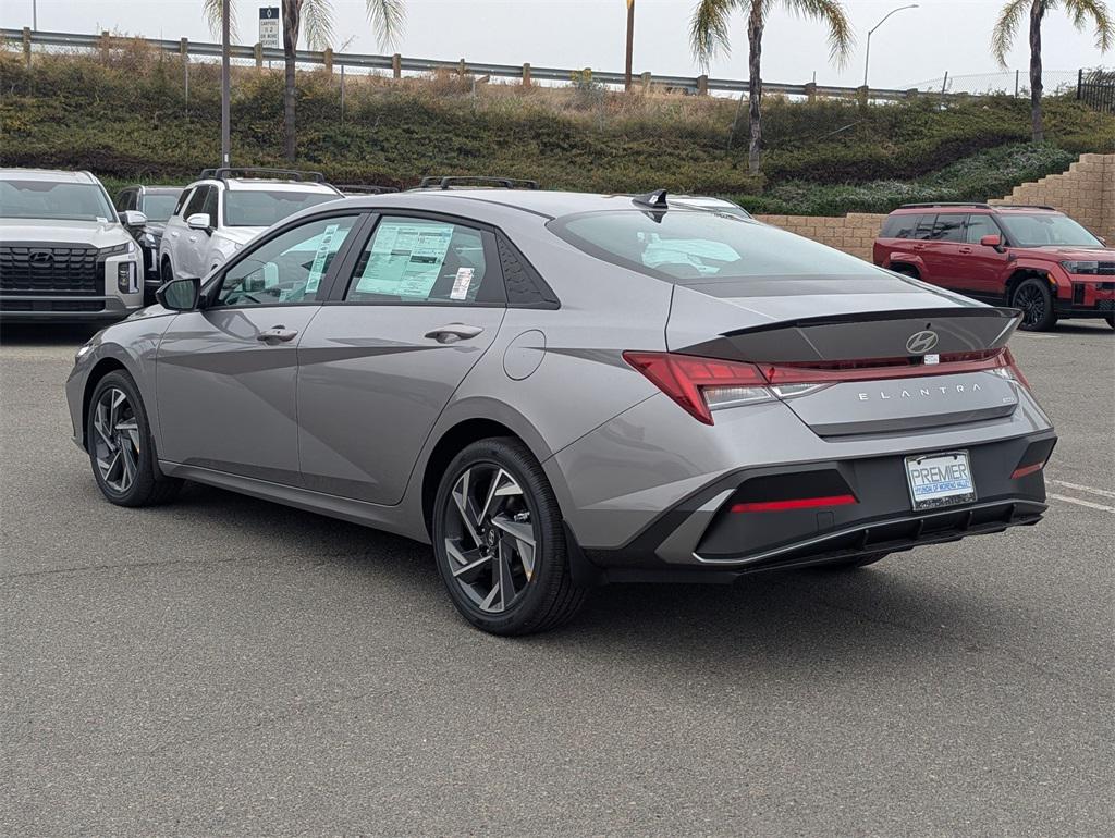 2025 Hyundai Elantra Hybrid SEL Sport photo 4