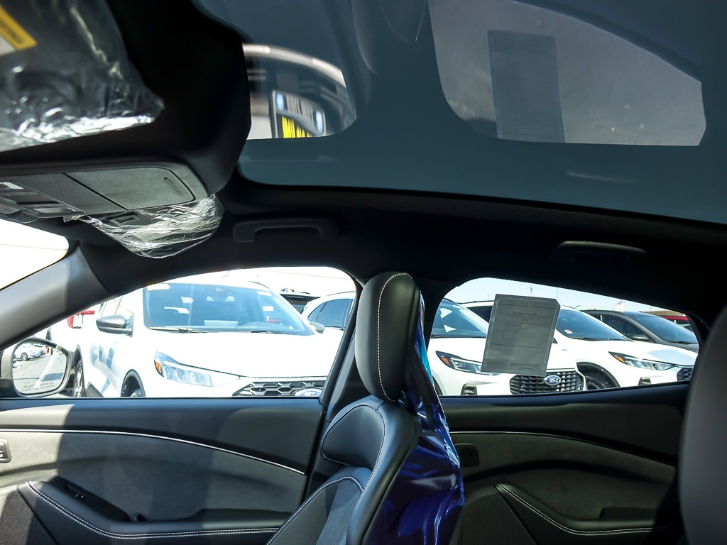 2025 FORD MUSTANG MACH-E - Image 8