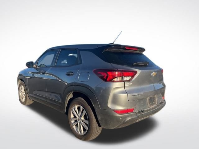 2021 Chevrolet Trailblazer LS photo 3