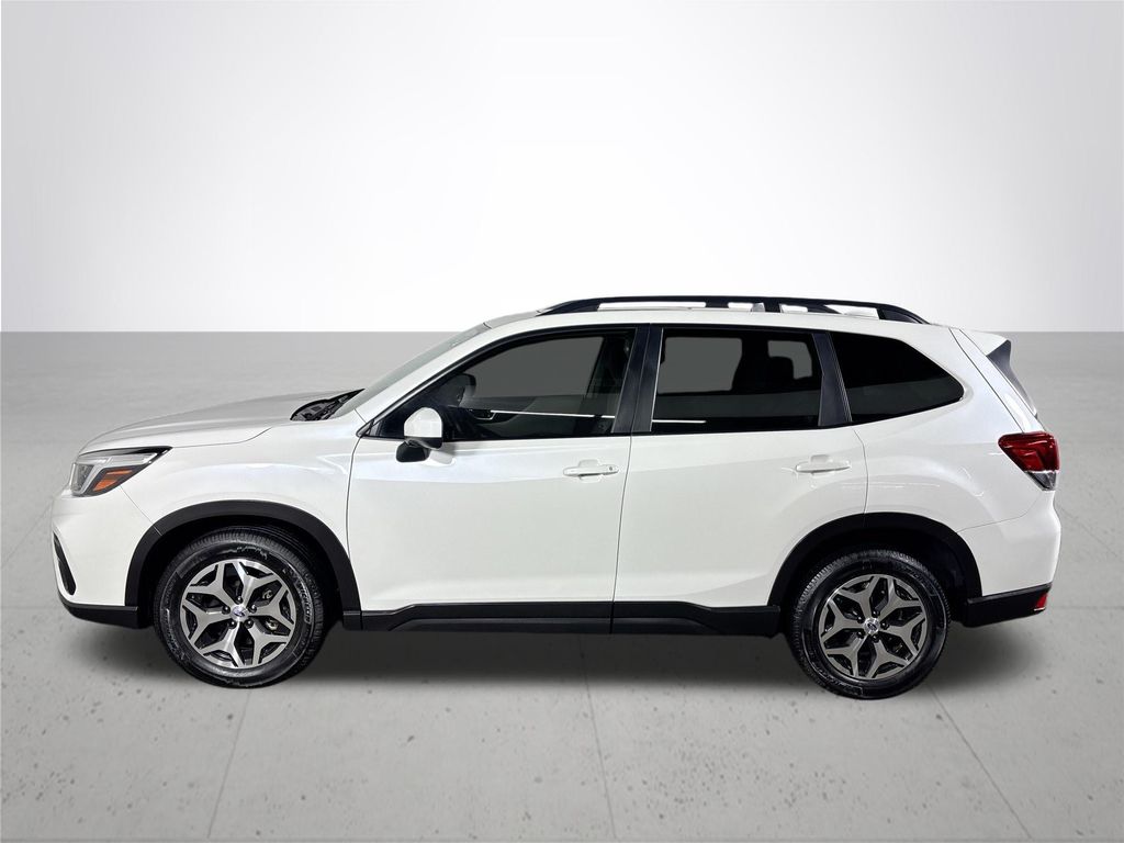 2021 Subaru Forester Premium photo 9