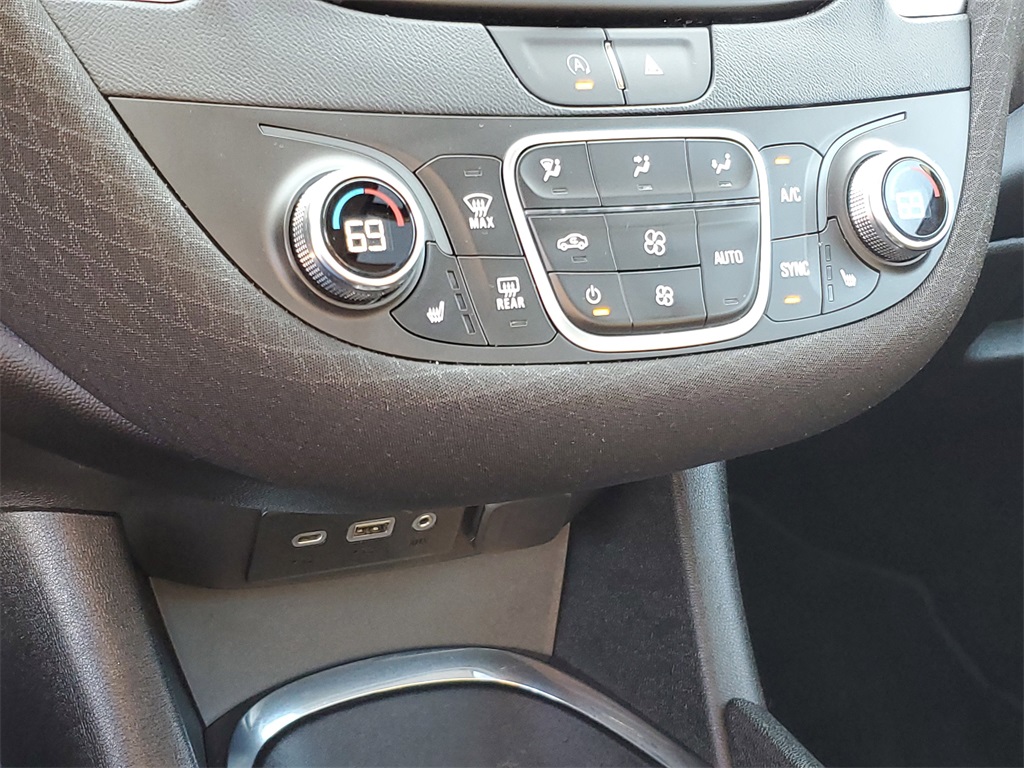 2023 Chevrolet Malibu 1LT photo 17
