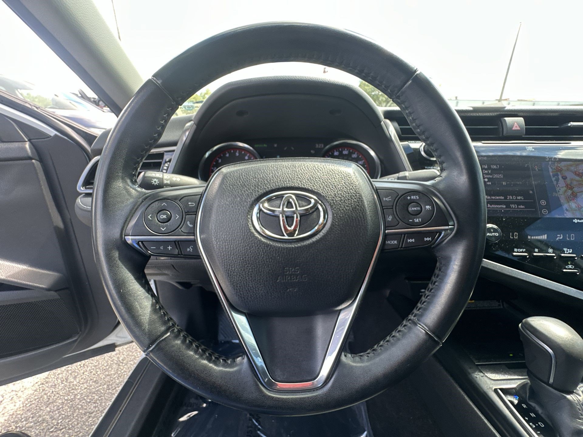 2019 Toyota Camry XSE photo 11