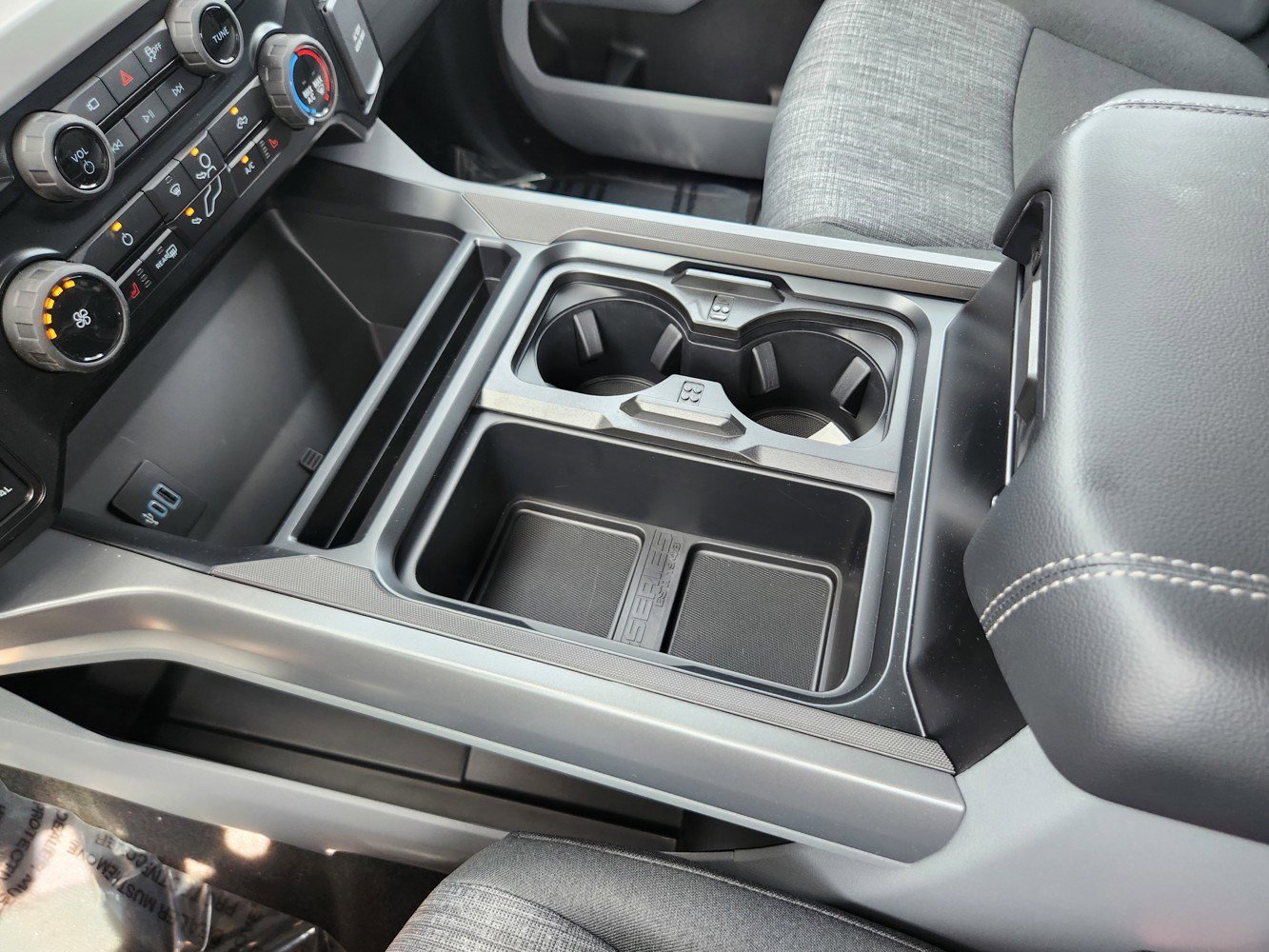 2026 Ford F-250 XLT photo 9