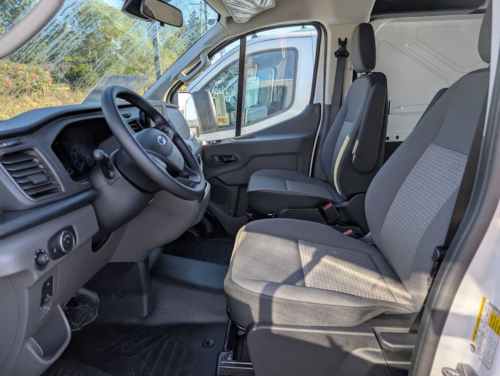 2025 Ford Transit photo 4