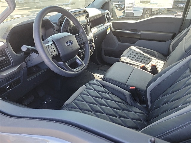 2025 Ford F-150 XL photo 3