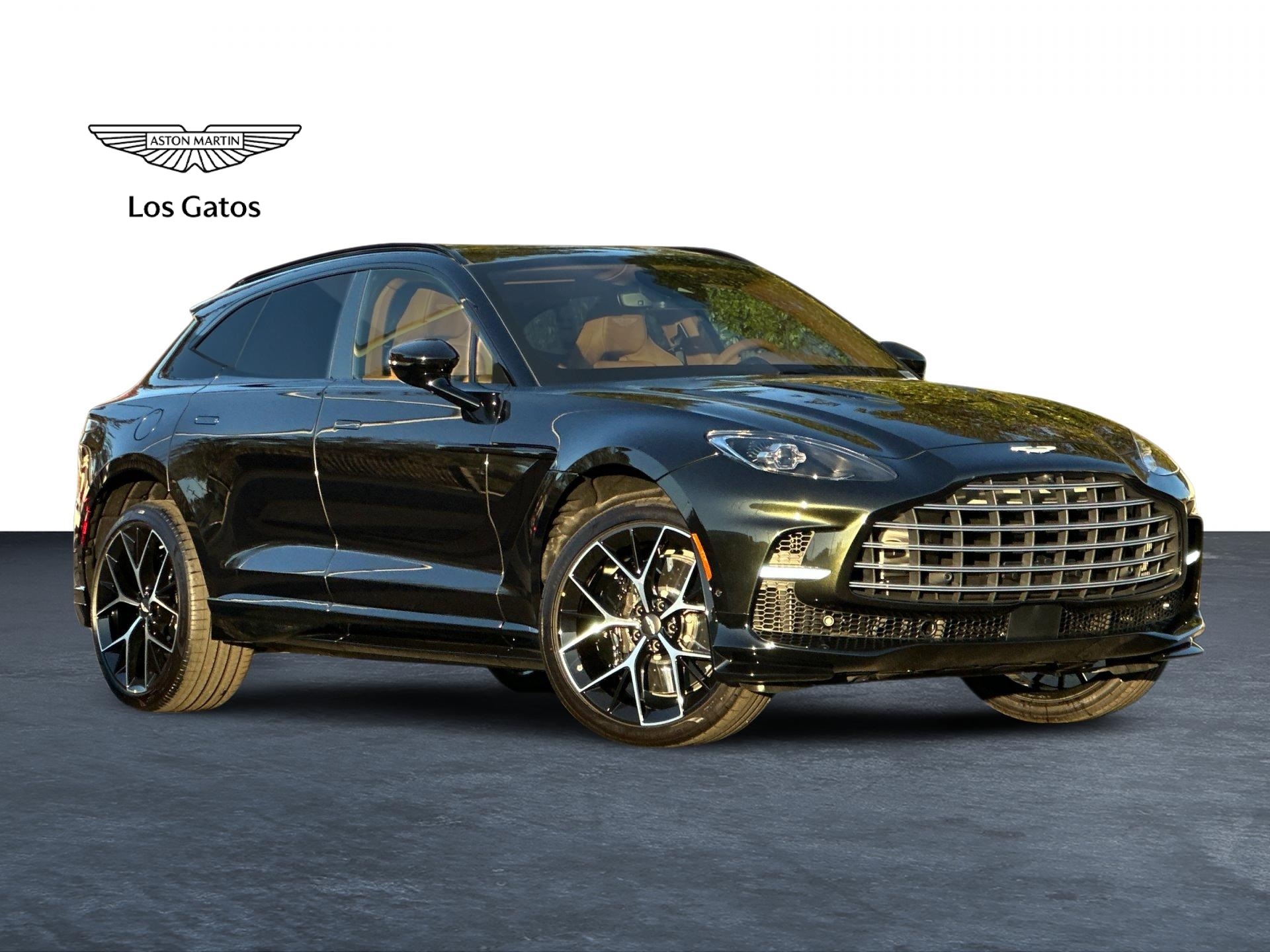 2026 Aston Martin DBX 707's photo