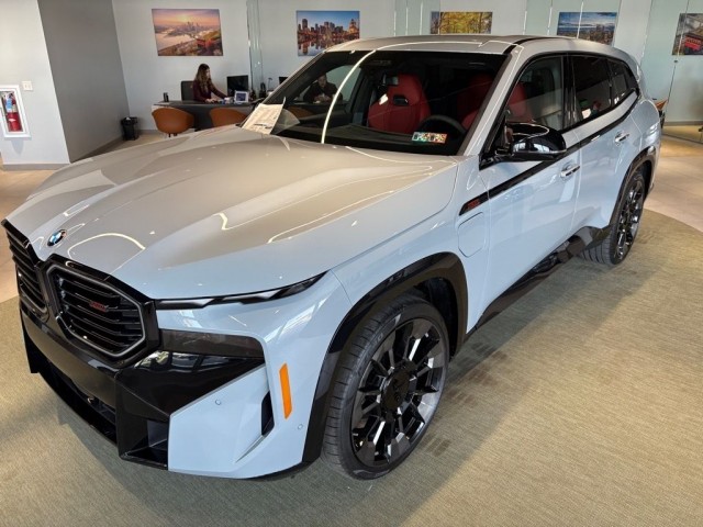 2025 BMW XM 