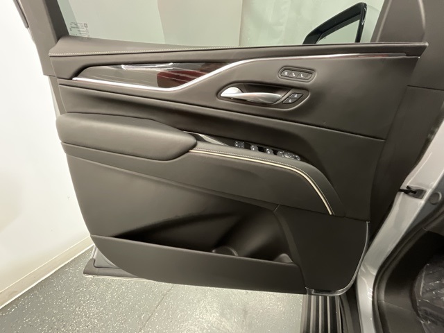 2024 Toyota RAV4 ESV V-Series photo 9