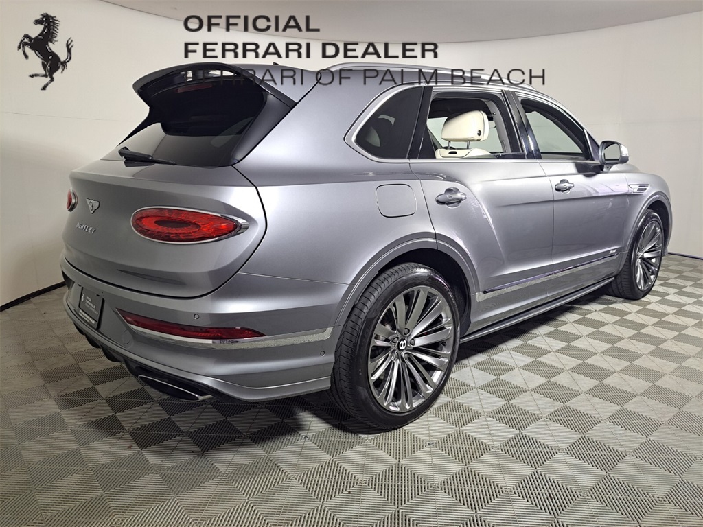 2022 Bentley Bentayga Speed photo 3