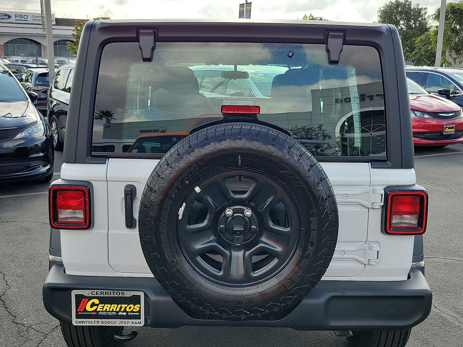 2025 Jeep Wrangler photo 18