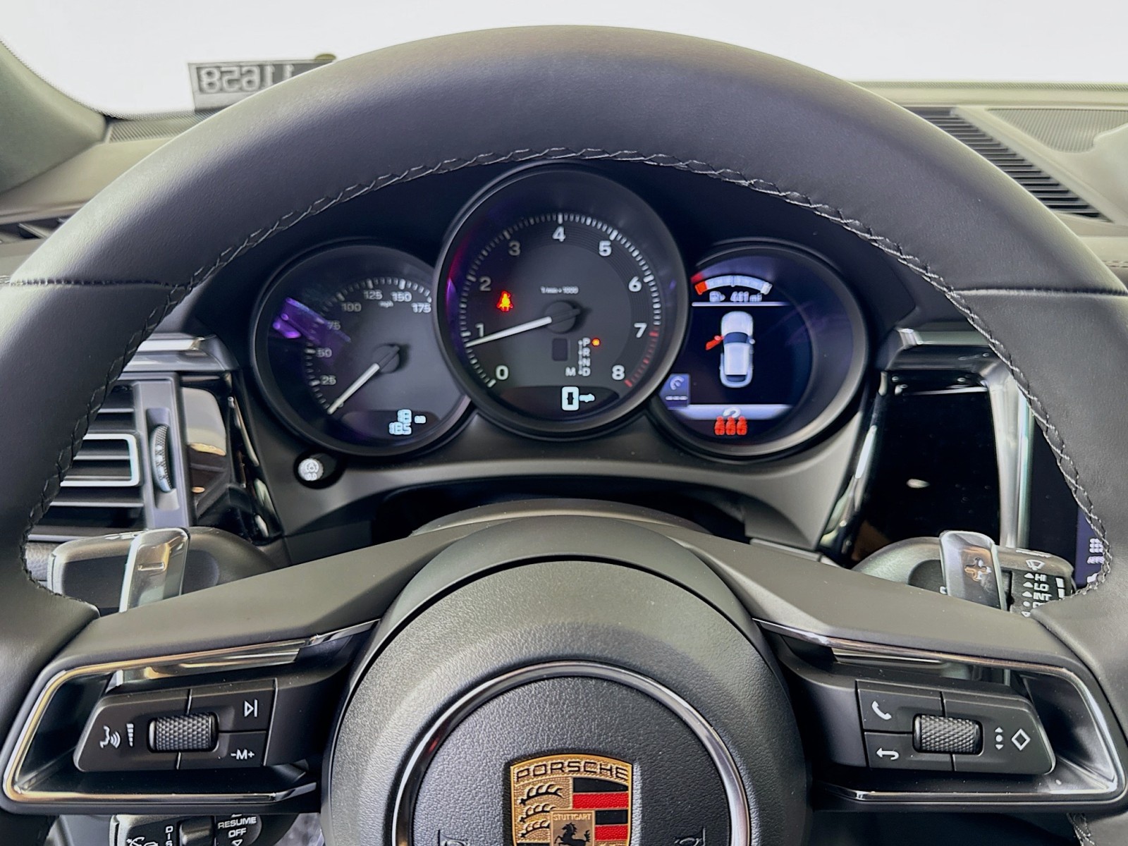2025 Porsche Macan T photo 14