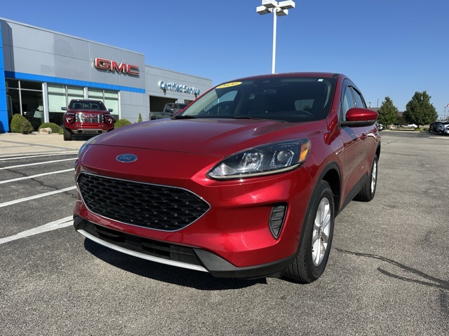 2020 Ford Escape SE photo 2