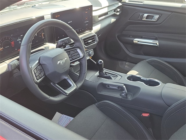 2025 Ford Mustang GT photo 3