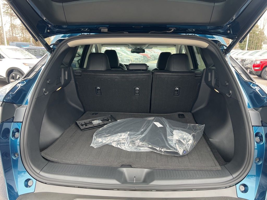 2025 Nissan Murano SL photo 14