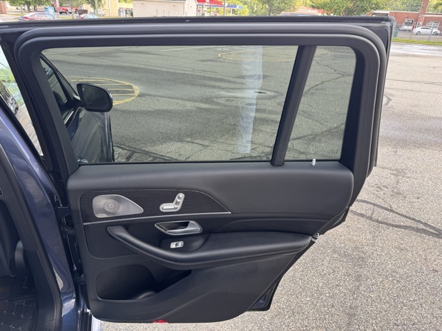 2024 Mercedes Benz GLS 450 4MATIC photo 19
