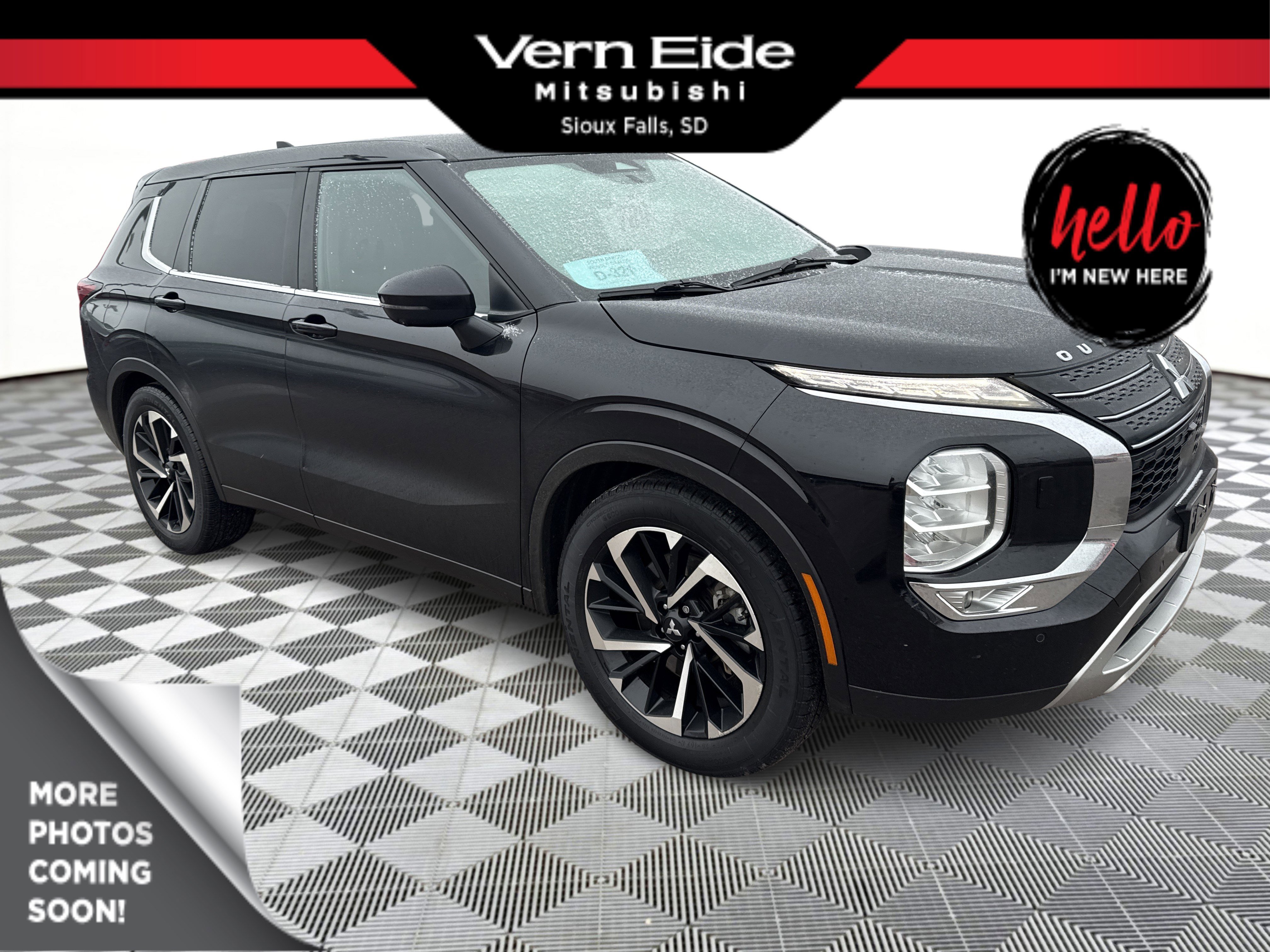 2022 Mitsubishi Outlander SE's photo