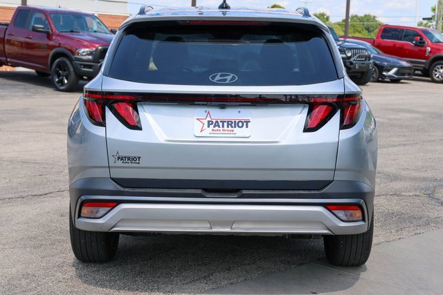 2025 Hyundai Tucson SEL photo 2
