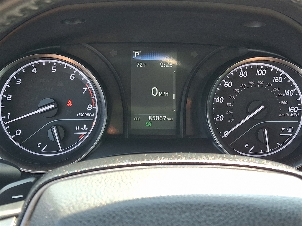 2022 Toyota Camry SE photo 21