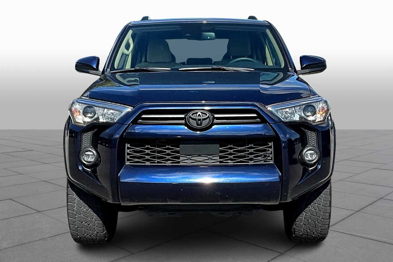 2021 Toyota 4Runner SR5 4WD photo 2
