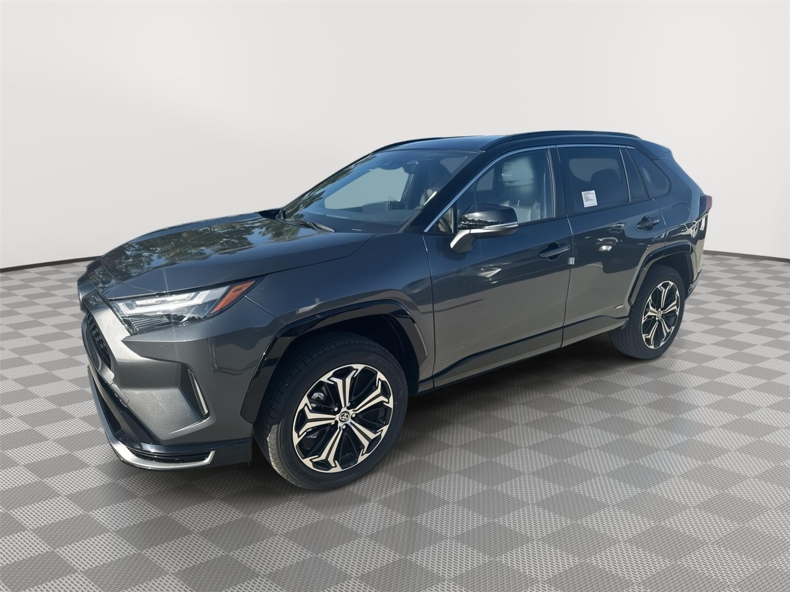 2025 Toyota RAV4 XSE's photo