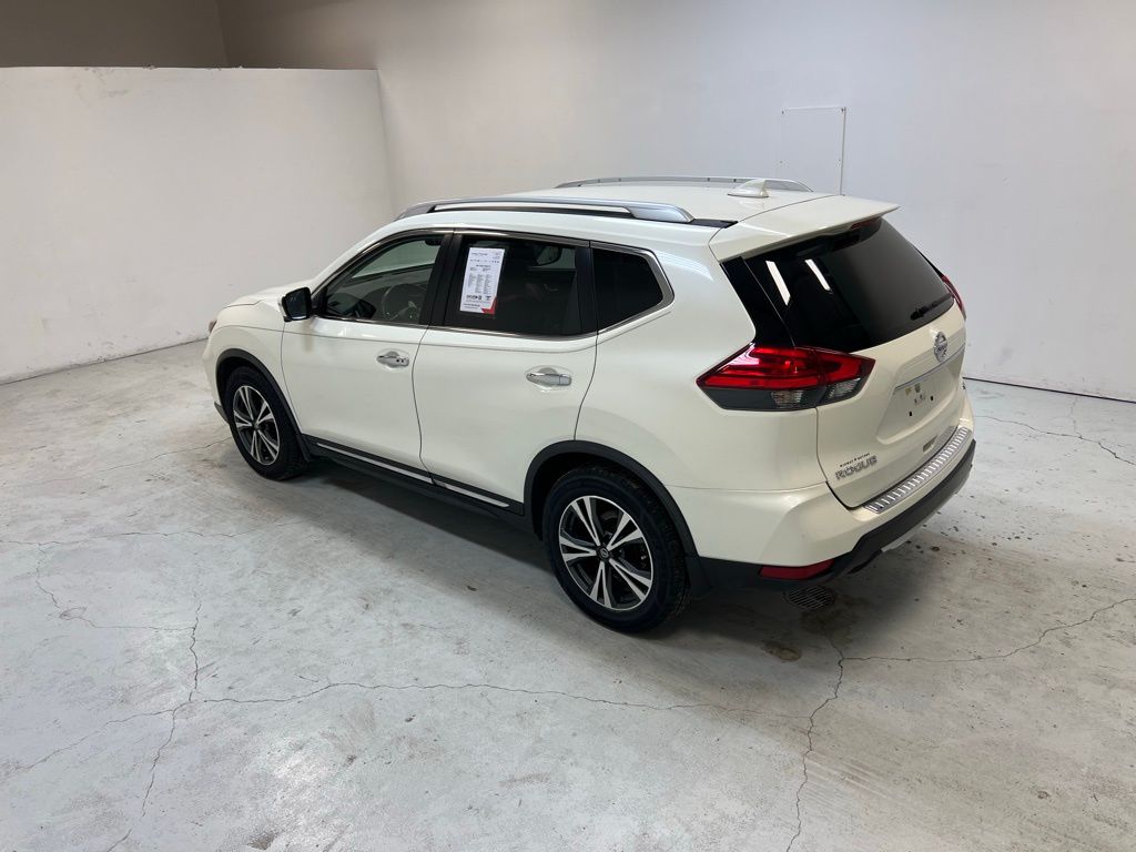 2017 Nissan Rogue SL photo 4