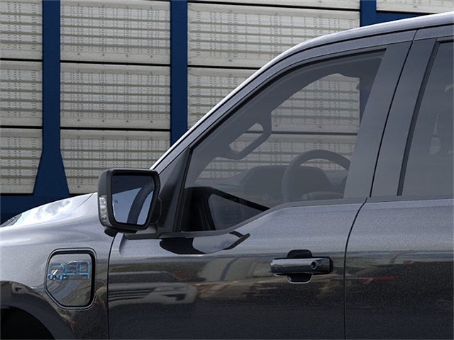 2025 Ford F-150 XLT photo 17