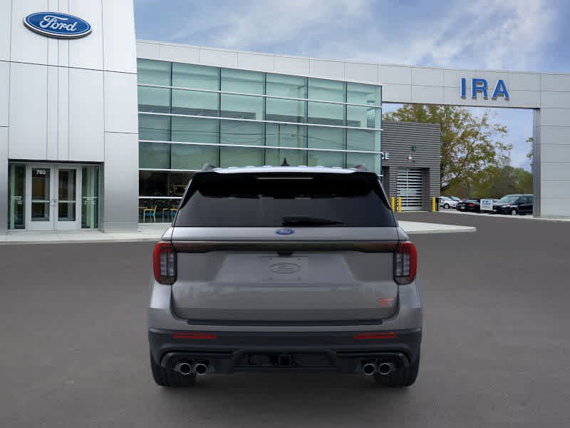 2025 Ford Explorer ST photo 5