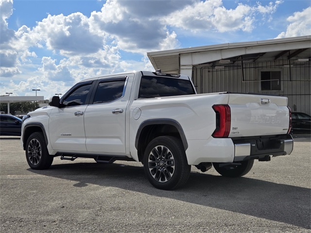 2025 Toyota Tundra Limited CrewMax photo 3