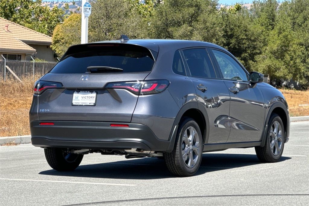 2026 Honda HR-V LX photo 4