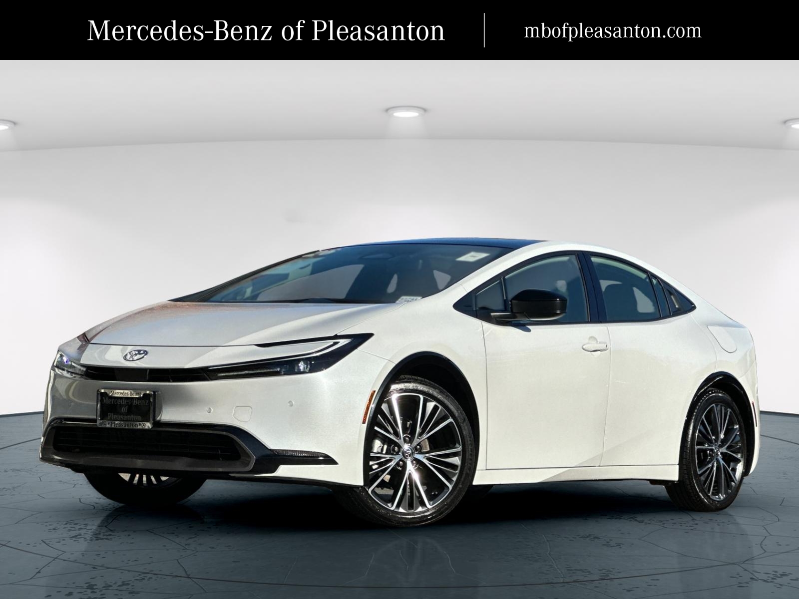 2026 Toyota Prius Limited's photo