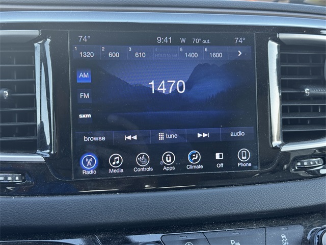 2017 Chrysler Pacifica Touring L photo 27