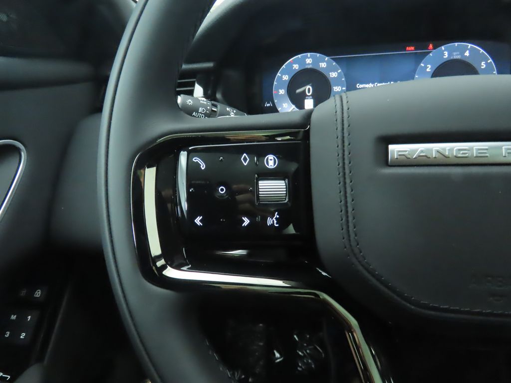 2025 Land Rover Range Rover Velar SE photo 11