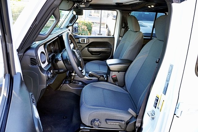 Used 2024 White Jeep Sport S 4xe image 15