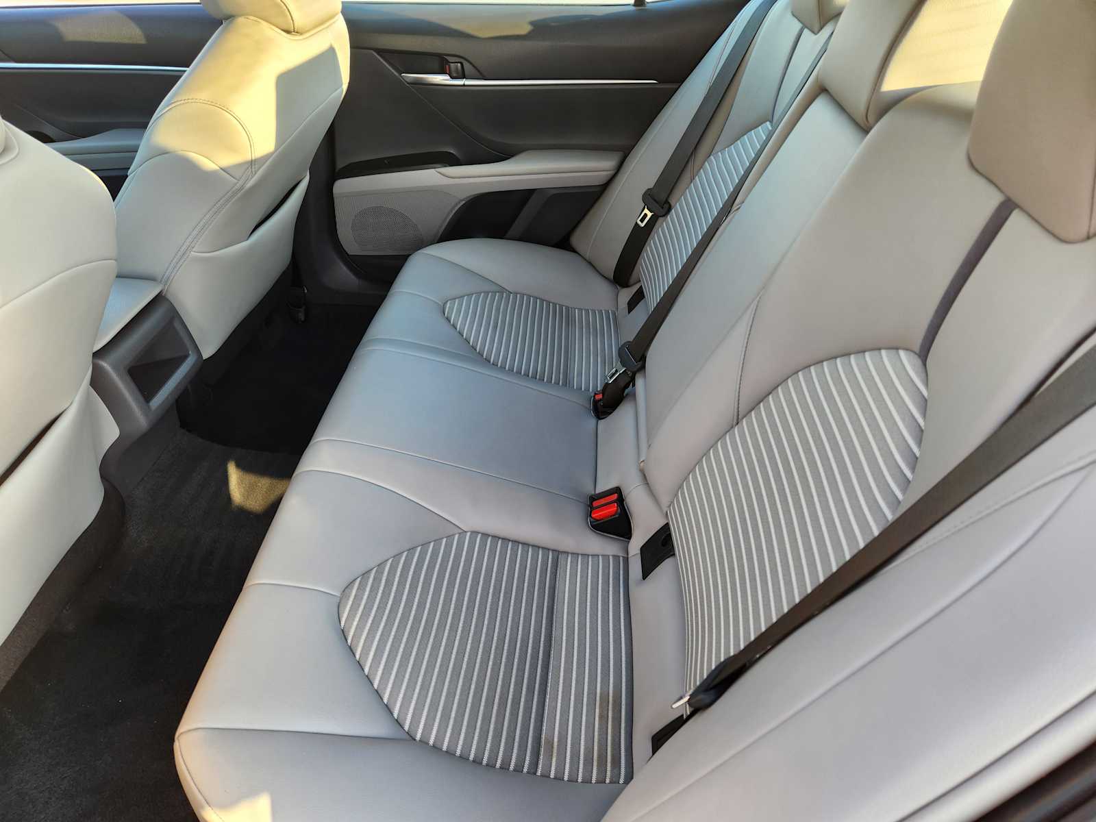 2023 Toyota Camry SE photo 23