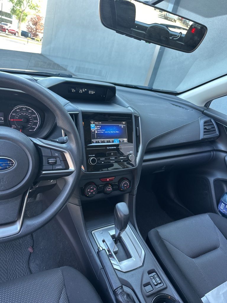 2018 Subaru Impreza 2.0i Premium photo 16