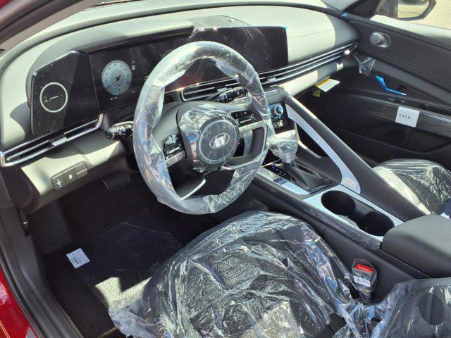 2025 Hyundai Elantra Limited photo 13