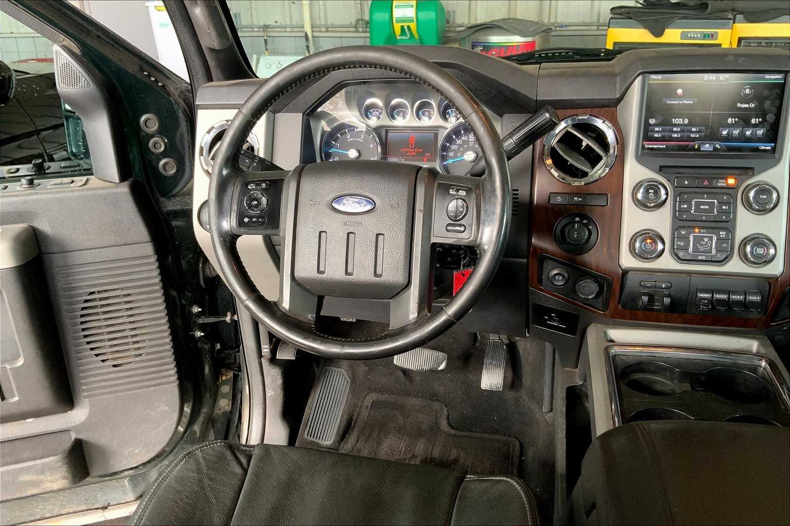 2015 Ford F-350 Lariat photo 5