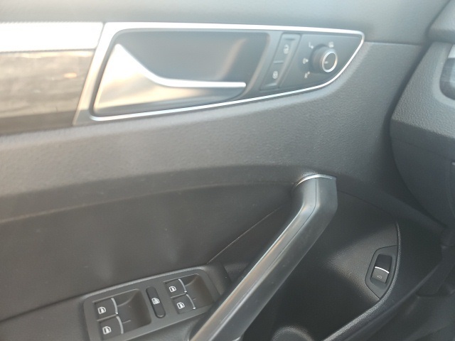 2017 Volkswagen Passat SE photo 19