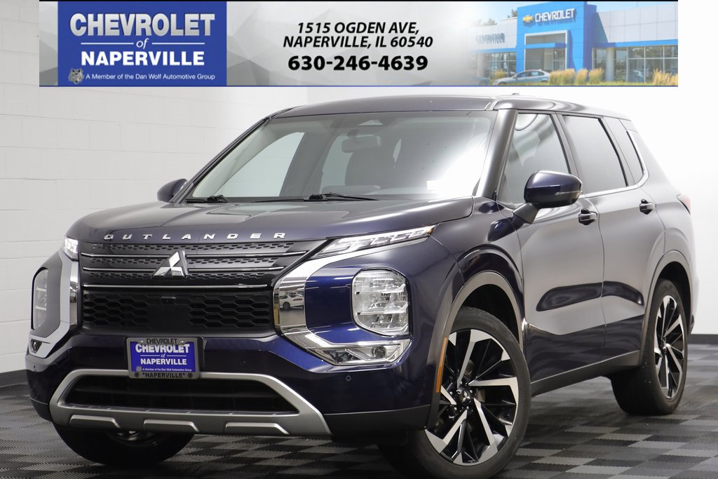 2023 Mitsubishi Outlander SE's photo