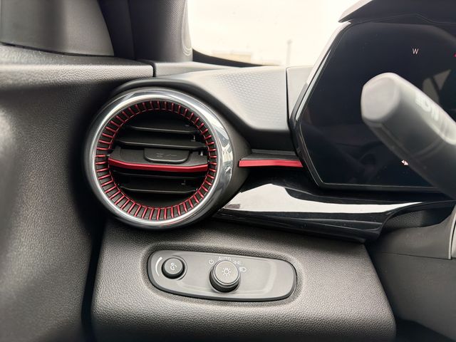 2025 CHEVROLET TRAX - Image 17