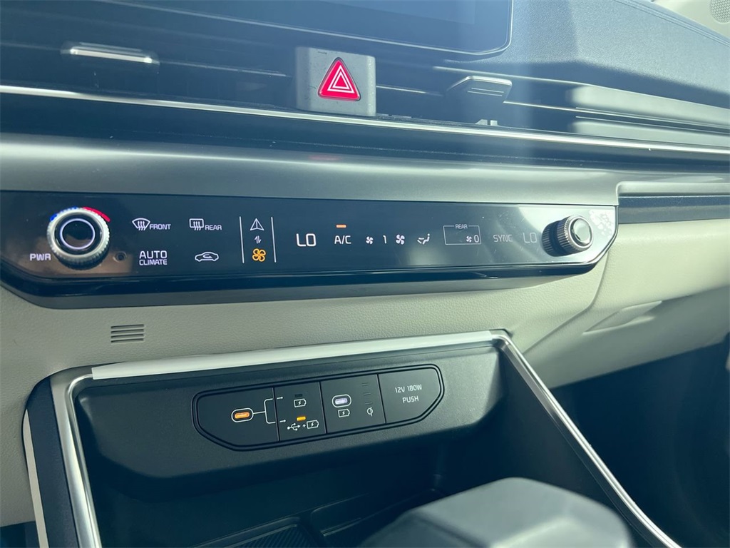 2026 Kia Carnival SX Prestige photo 22