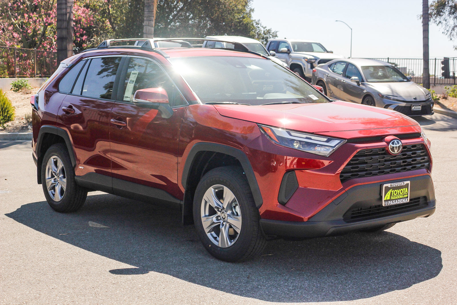 2025 Toyota RAV4 Hybrid LE photo 3