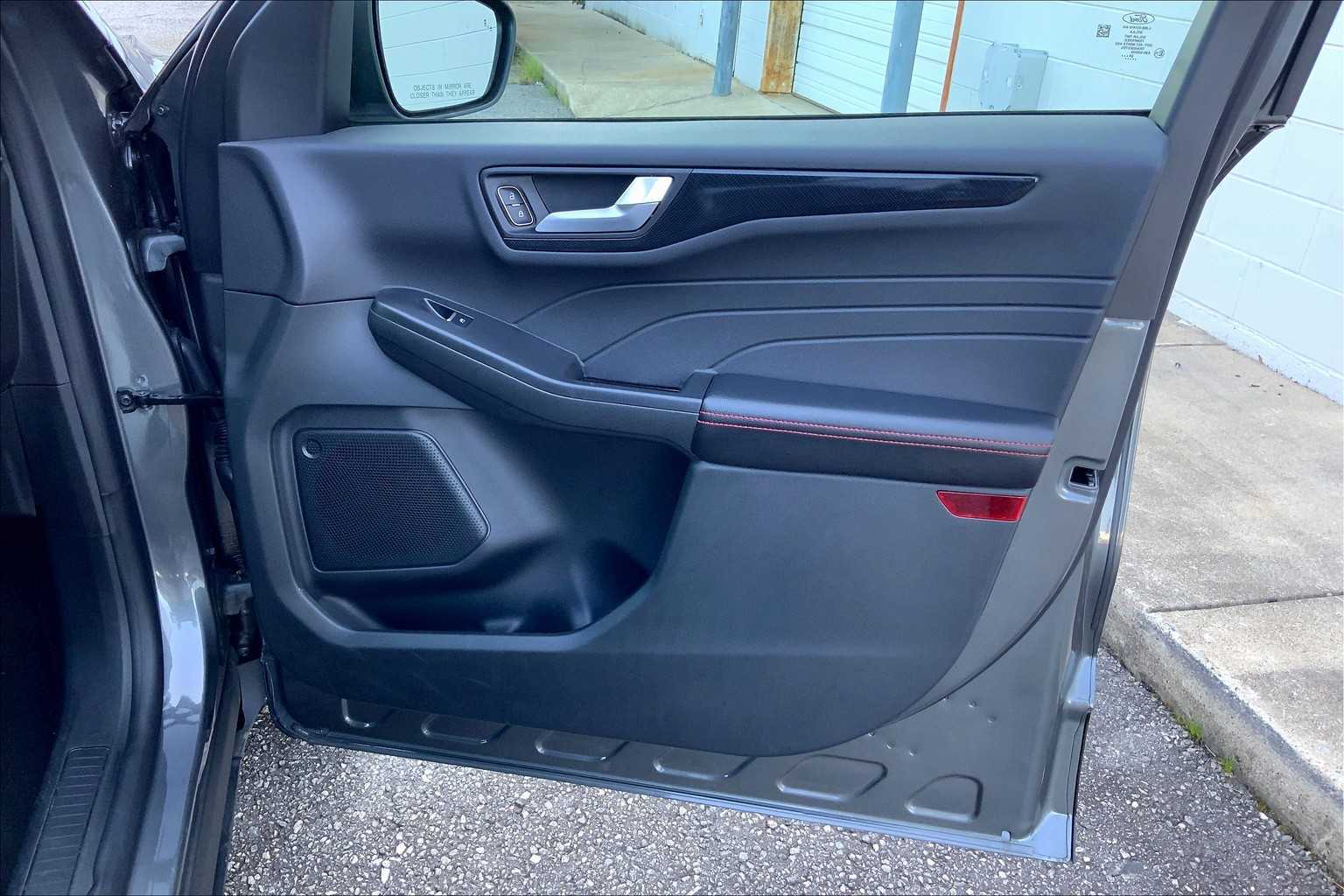 2025 Ford Escape ST-Line photo 20