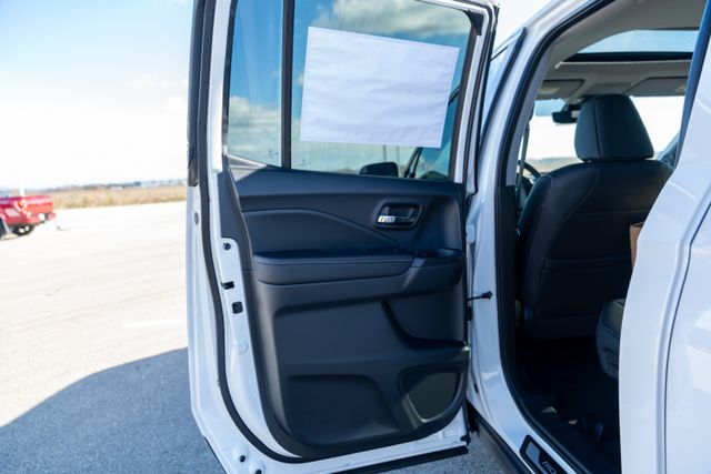2025 Honda Ridgeline RTL photo 19