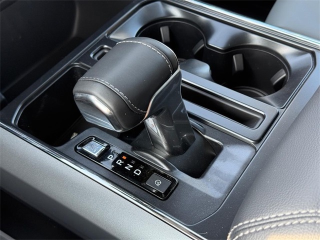 2025 Ford F-150 Lightning photo 18